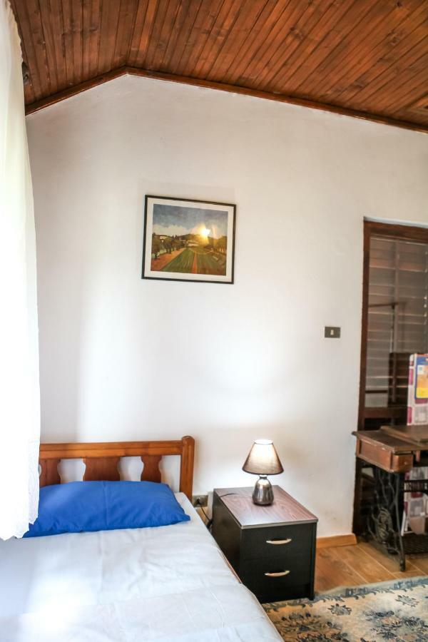 Holiday Home Milanovic Cetinje Exterior photo